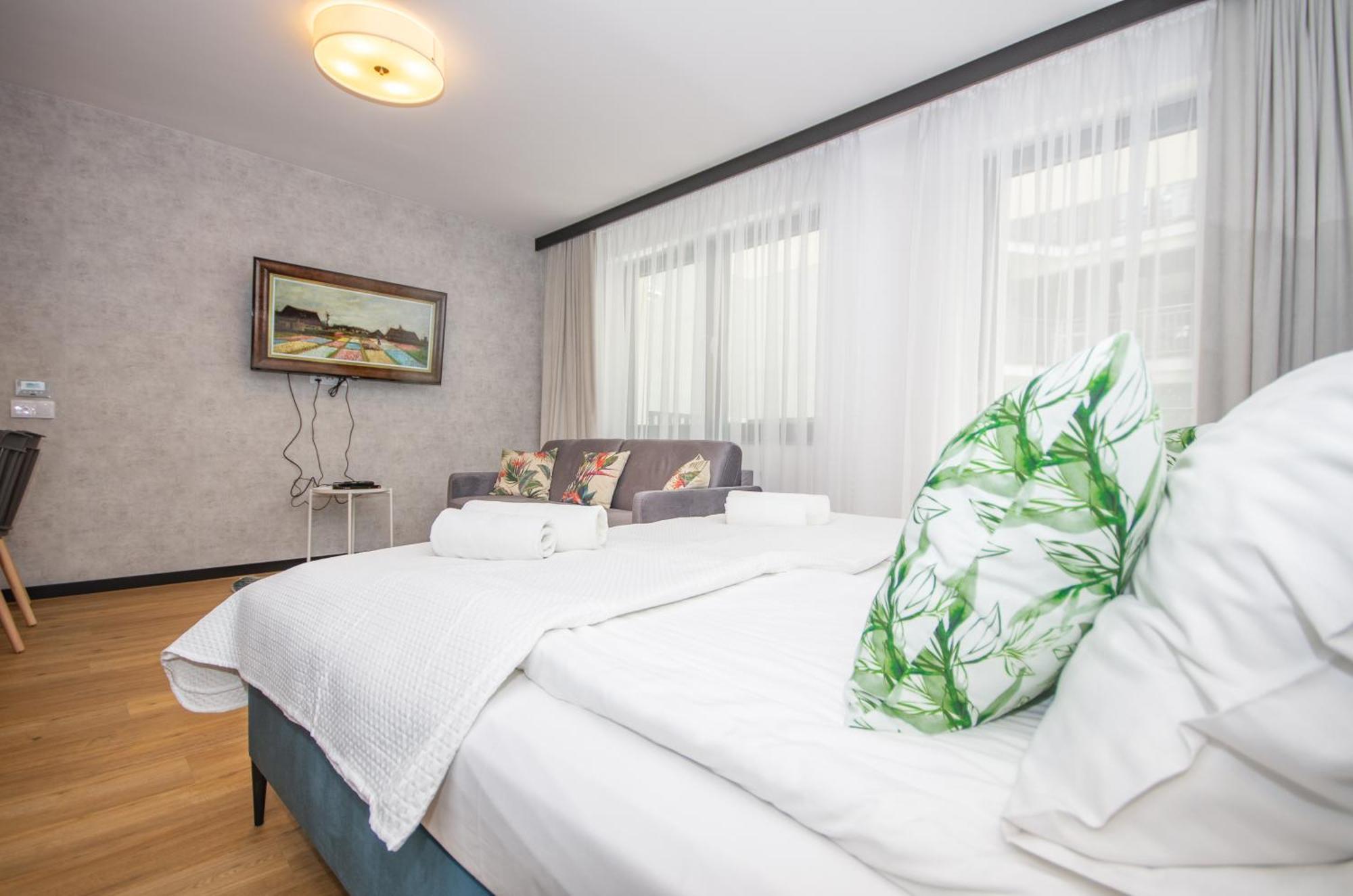 Inpoint Apartments G15 Near Old Town & Kazimierz District & Parking Option Krakow Room photo