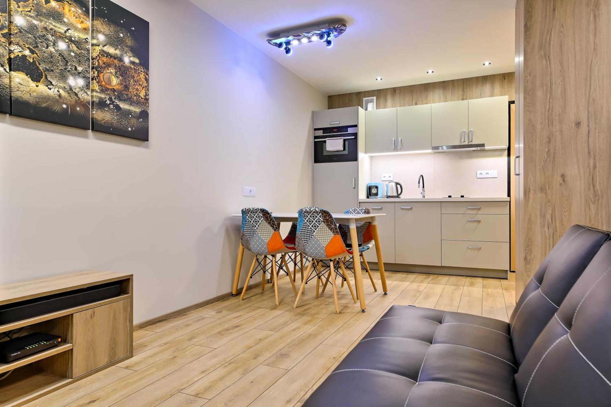 Inpoint Apartments G15 Near Old Town & Kazimierz District & Parking Option Krakow Room photo